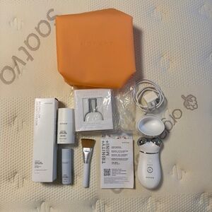 NuFace Trinity Skincare Set - White and Orange